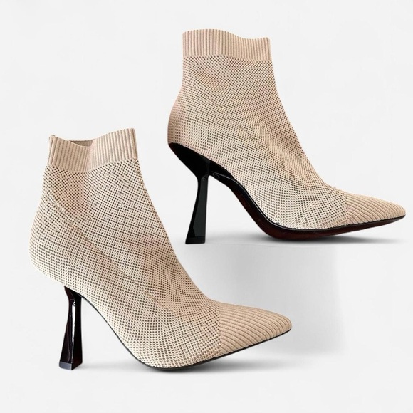 Marc Fisher nude Umair Pointed Toe knit flared heeled sock booties sz 6.5 - Picture 4 of 7